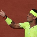 Nadal, antes de efectuar un saque ante Goffin