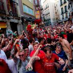 Aficionados ingleses en las calles aledañas a la Puerta del Sol