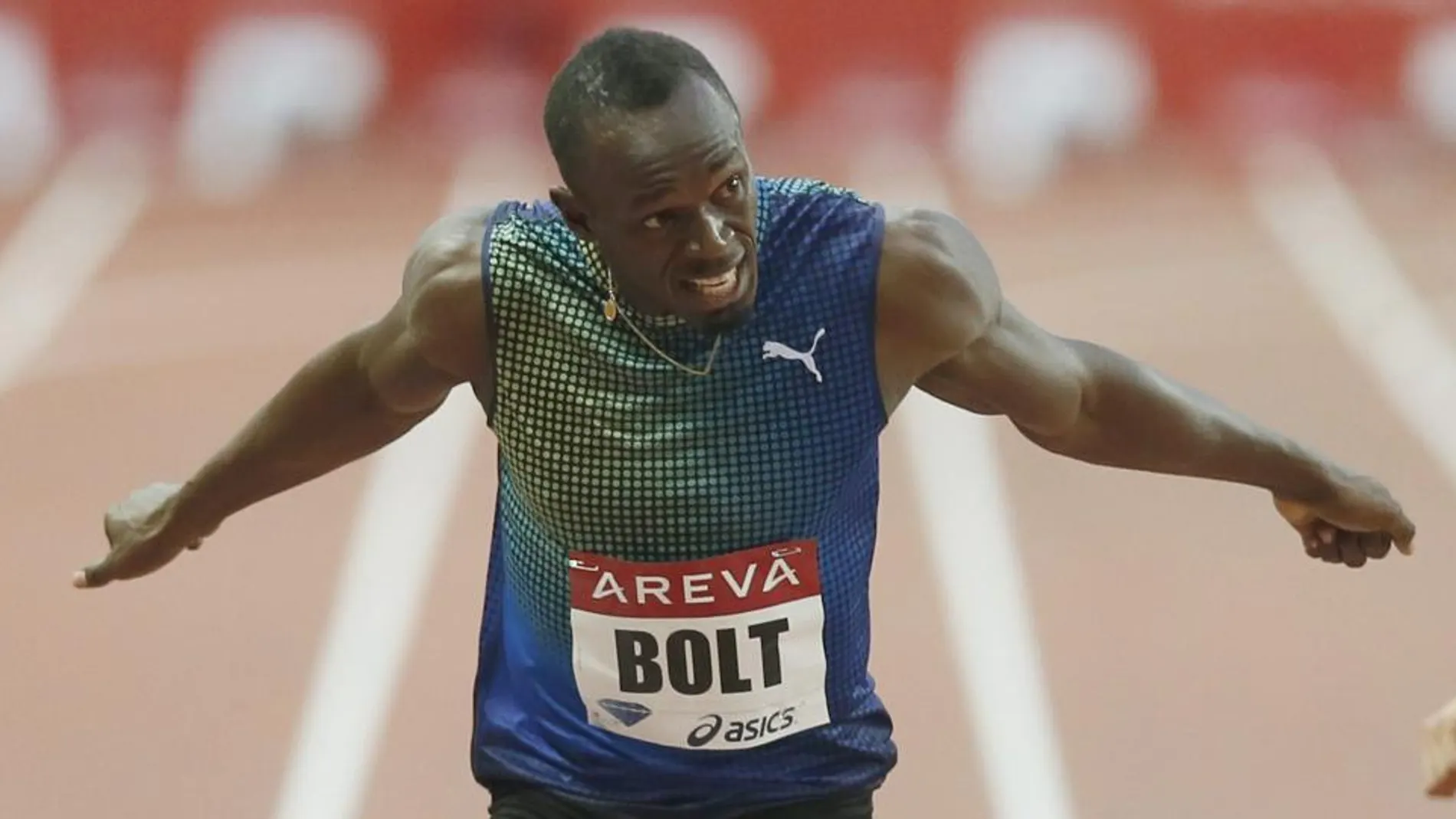 Bolt entrá en la meta en los 200 lisos de París
