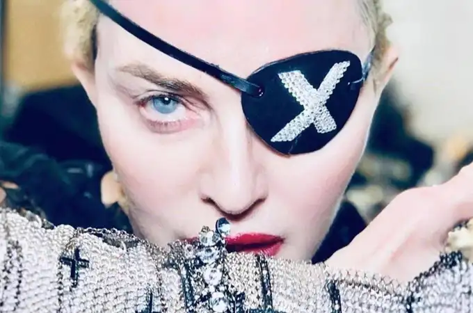 Madonna le hace la cruz a Italia