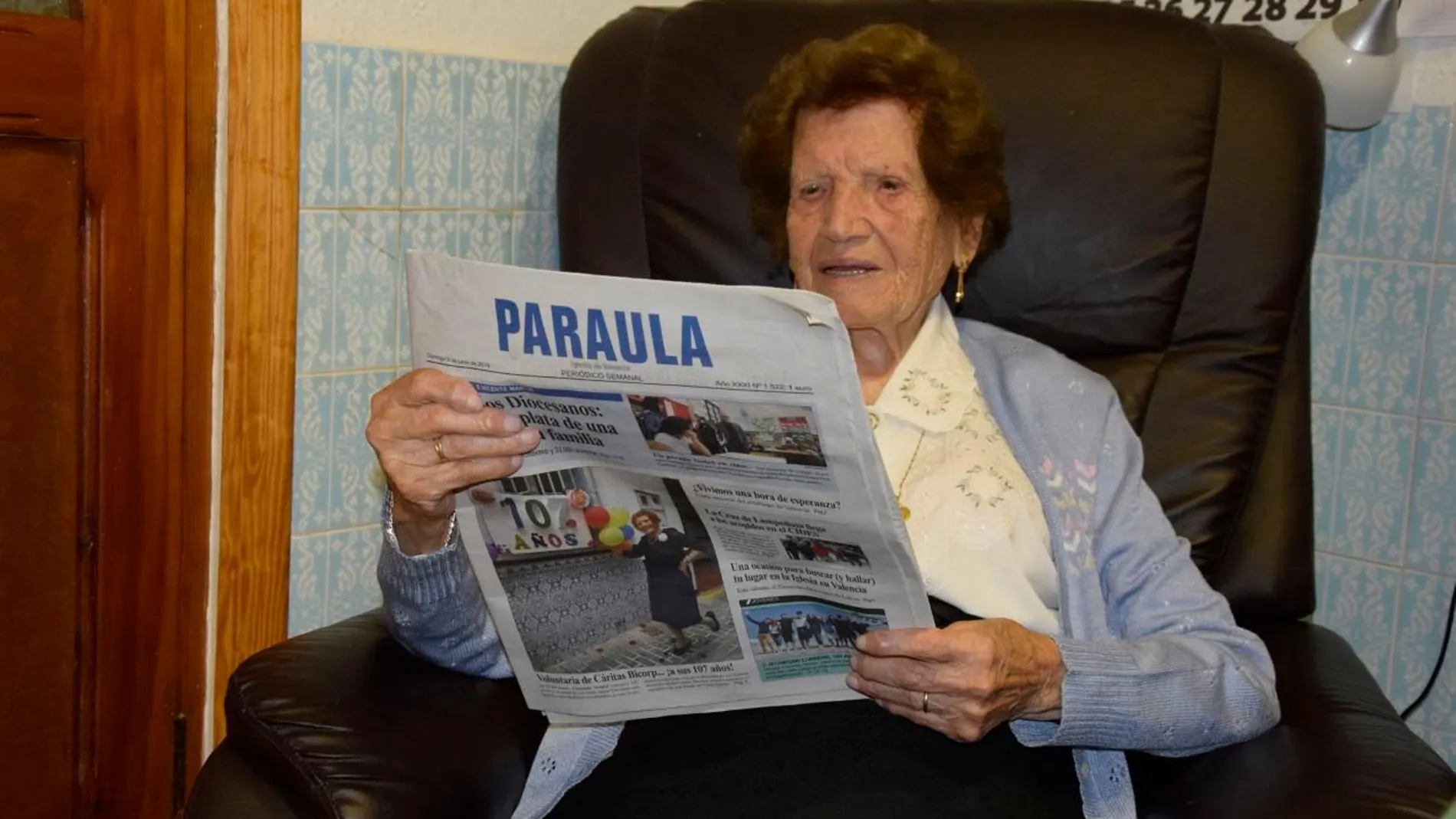 Una anciana de 107 años, voluntaria de Cáritas