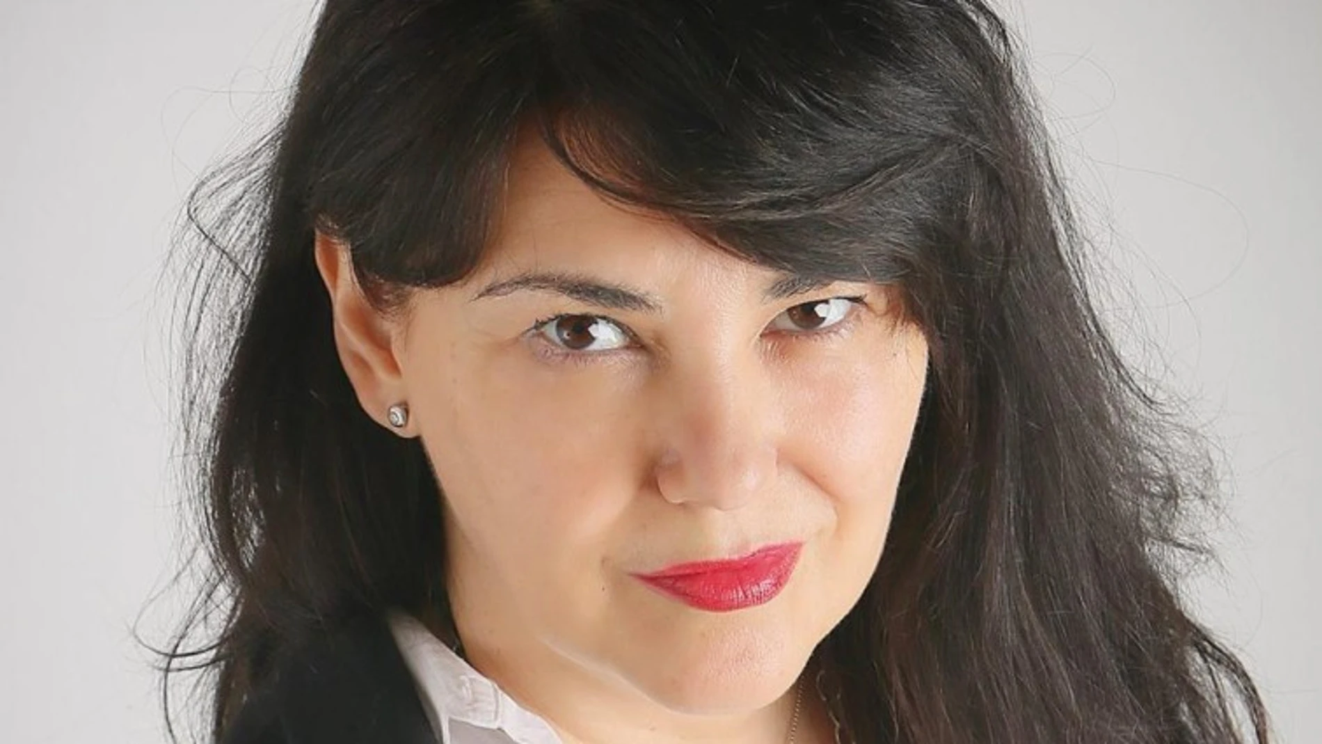 Muere en Miami, por causas desconocidas, la periodista y escritora valenciana Marina Izquierdo