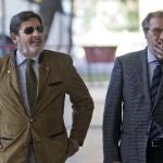 El Consejo Consultivo de Andalucía (CCA) ha devuelto a la Junta el expediente de revisión de oficio incoado para anular los actos administrativos firmados por el que fuera director general de Trabajo y Seguridad Social Francisco Javier Guerrero.