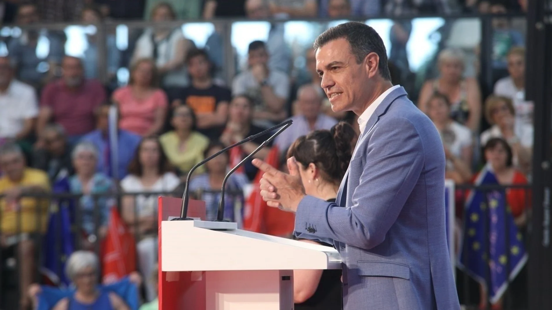 El líder del PSOE, Pedro Sánchez, ayer, en un mitin en Vigo de la campaña a las municipales, autonómicas y europeas del 26 de mayo