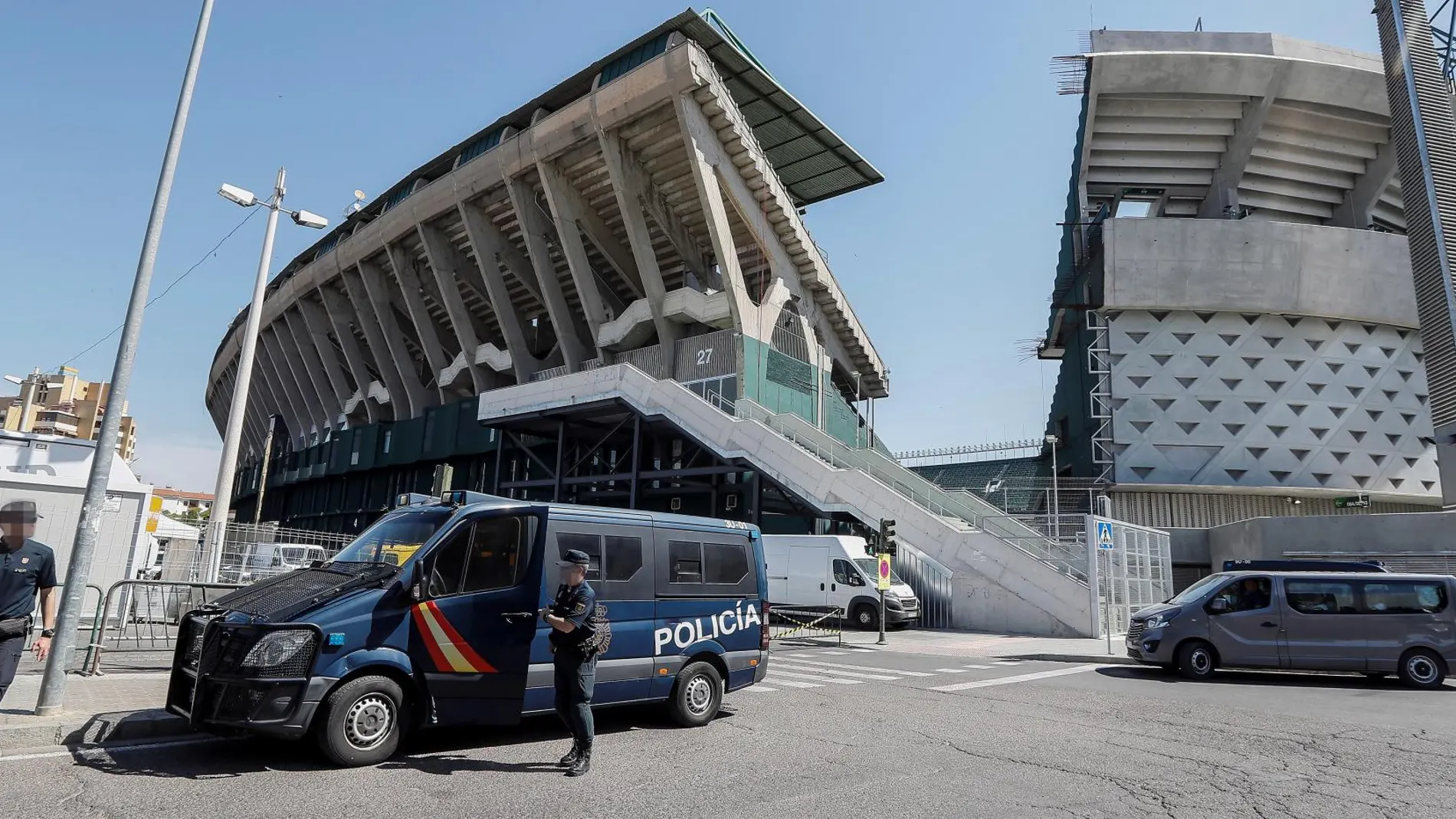 GRAFAND7358. SEVILLA (ESPAÑA), 23/05/2019.- Preparativos para el encuentro de final de la Copa...del Rey que disputarán el próximo sábado el FC Barcelona y el Valencia CF en el estadio de fútbol