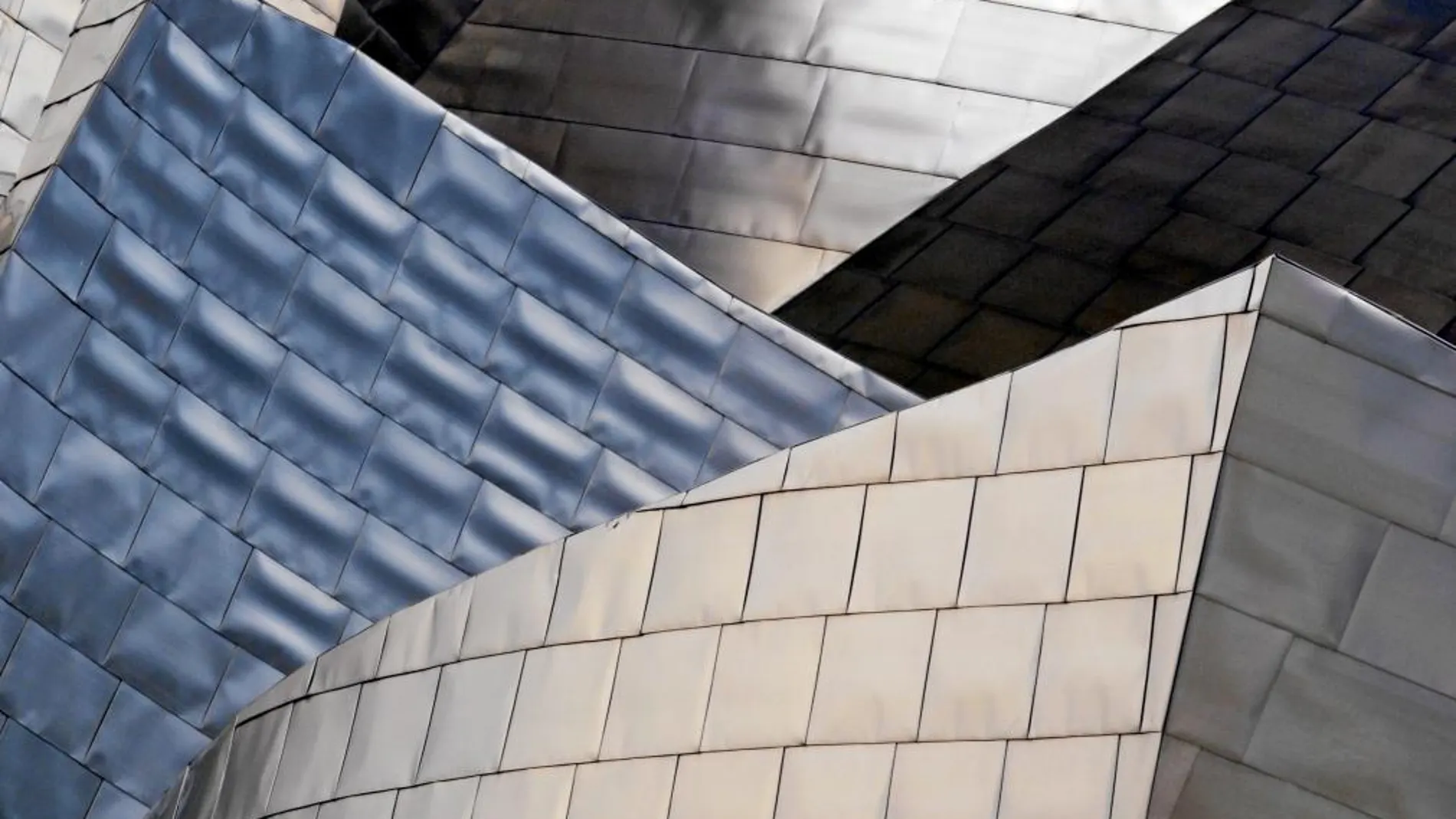 Una imagen de la reconocible fachada del Museo Guggenheim de Bilbao