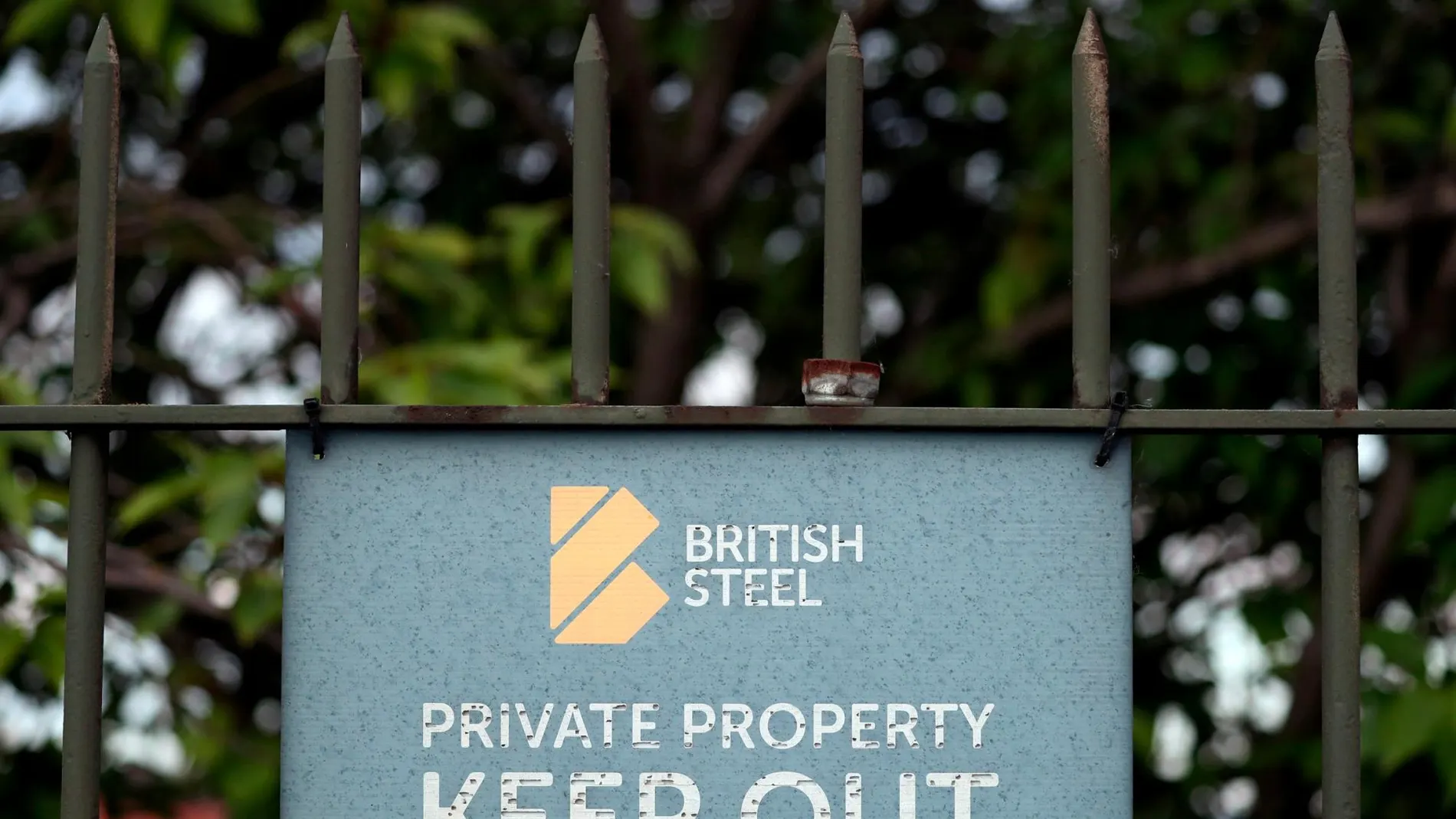 Un cartel en una planta de British Steel en el norte de Inglaterra