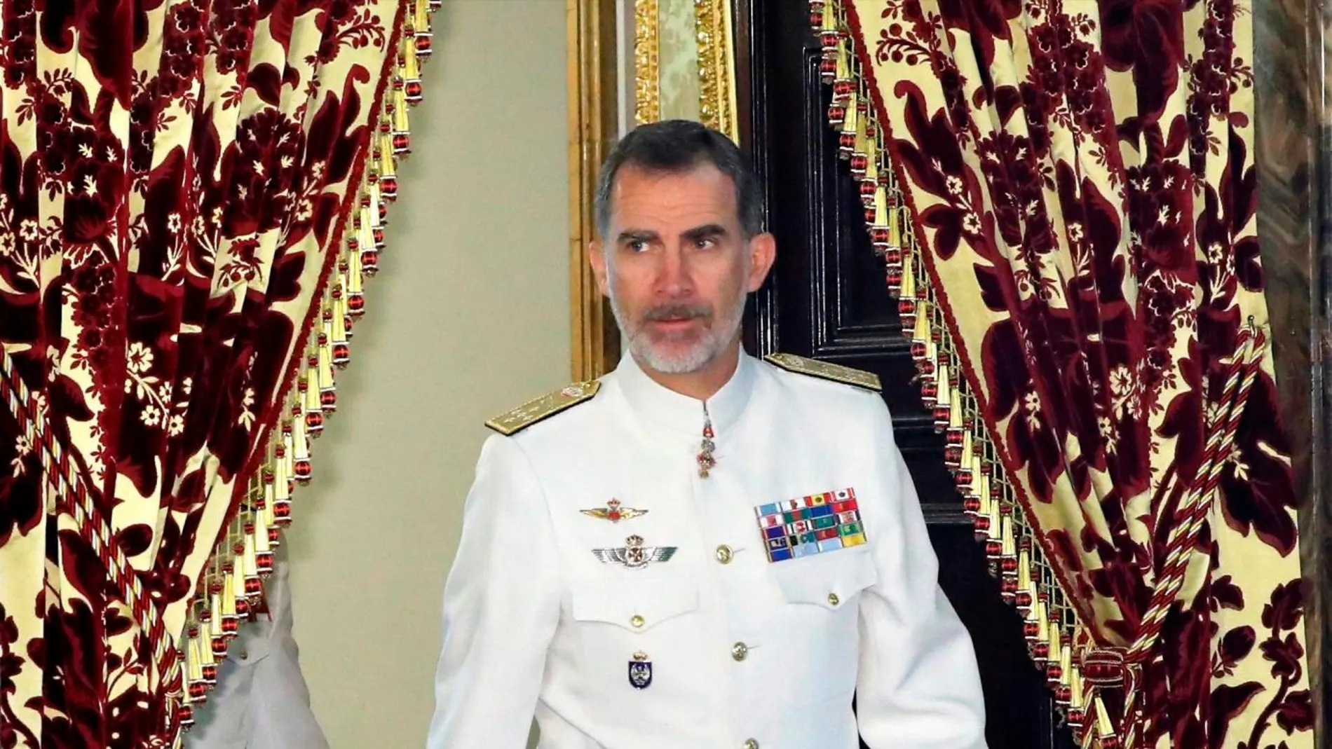 Felipe VI en el Palacio Real donde recibió en audiencia a un grupo de grupo de coroneles y capitanes de navío
