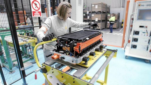 Los productos de automoción, aunque siguen liderando las exportaciones, han perdido peso