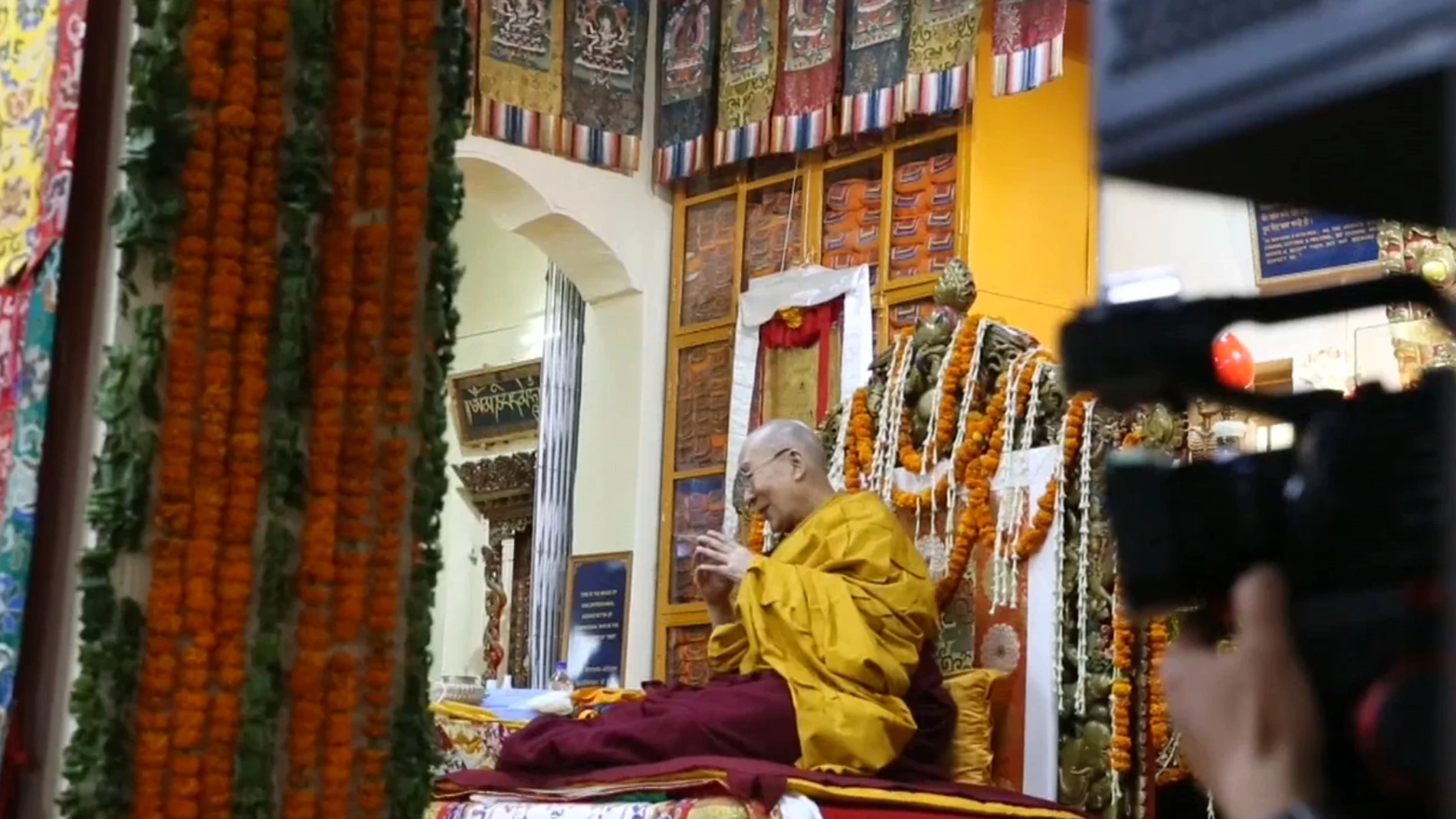 El Dalái Lama y la oración budista de la larga vida