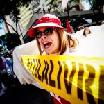 Una mujer grita arengas durante una manifestación anti Bolsonaro en Belo Horizonte/Efe