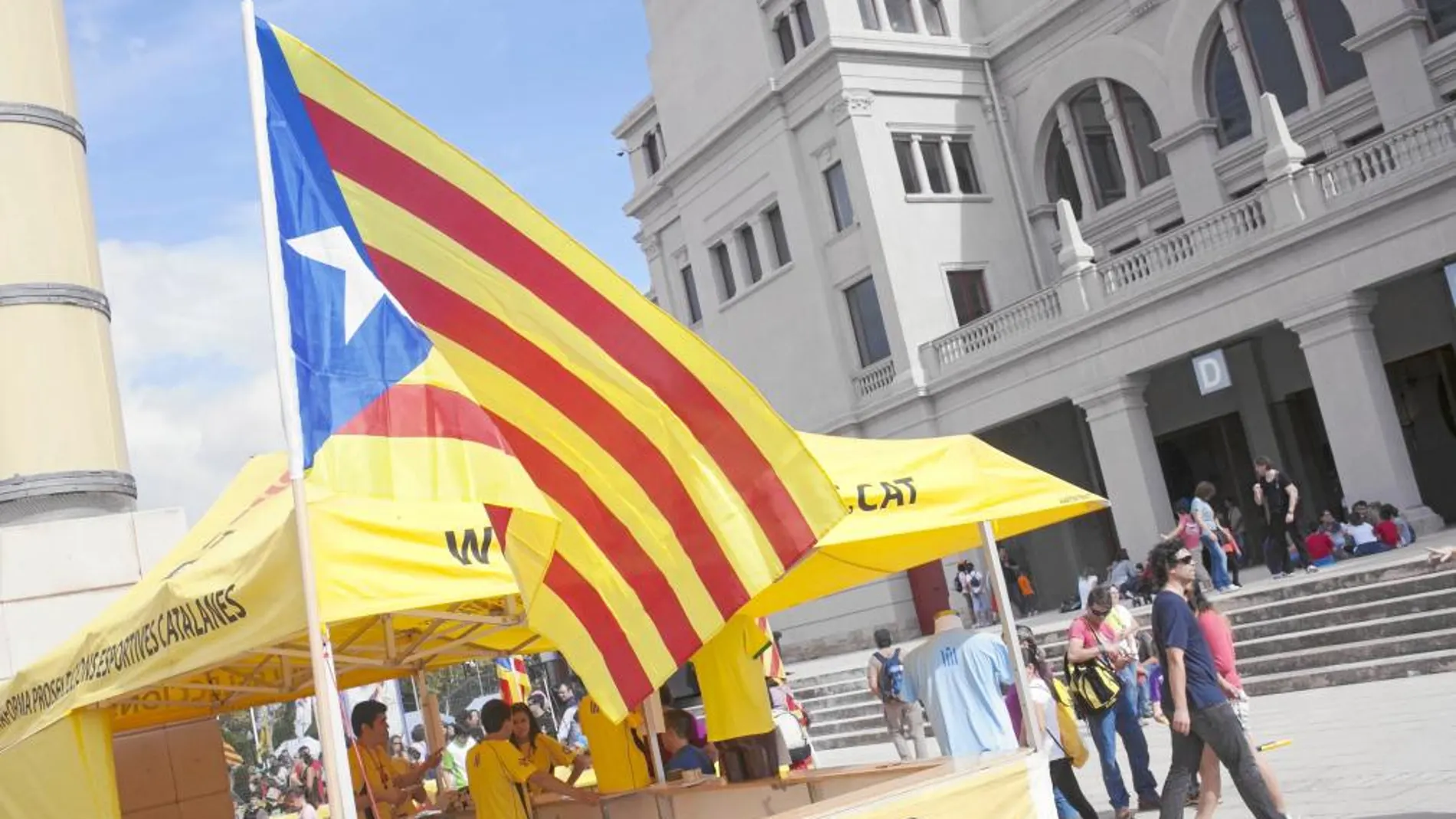 La parada de la Plataforma Pro Seleccions Catalanas apostó por difundir ideas separatistas entre los más pequeños