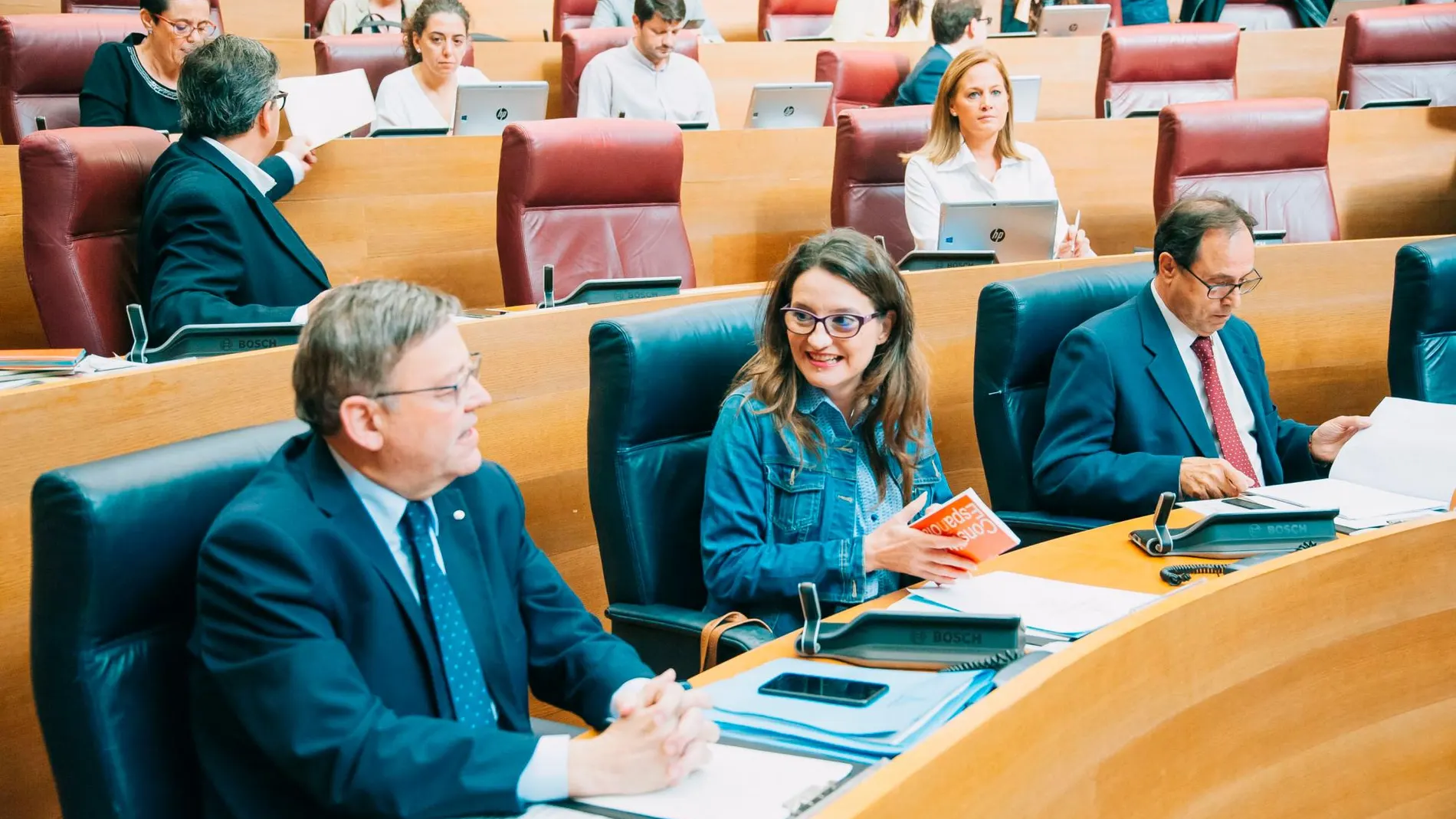 El presidente de la Generalitat, Ximo Puig, la vicepresidenta, Mónica Oltra, y el conseller de Hacienda, Vicent Soler