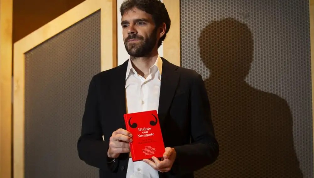 El torero José Tomás, durante la presentación hoy en el Centro Cultural Círculo de Lectores, en Madrid, de su libro, &quot;Diálogo con navegante&quot;.