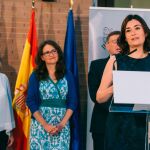 Carmen Montón, impulsora de la reforma legal que ha anulado el Constitucional, el día que cedió la cartera de Sanidad a Ana Barceló, también en la imagen junto a Mónica Oltra y Ximo Puig