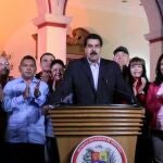El vicepresidente N.Maduron en el discurso retransmitido por la tv de Venezuela en el que confirmó el estado de Hugo Chávez