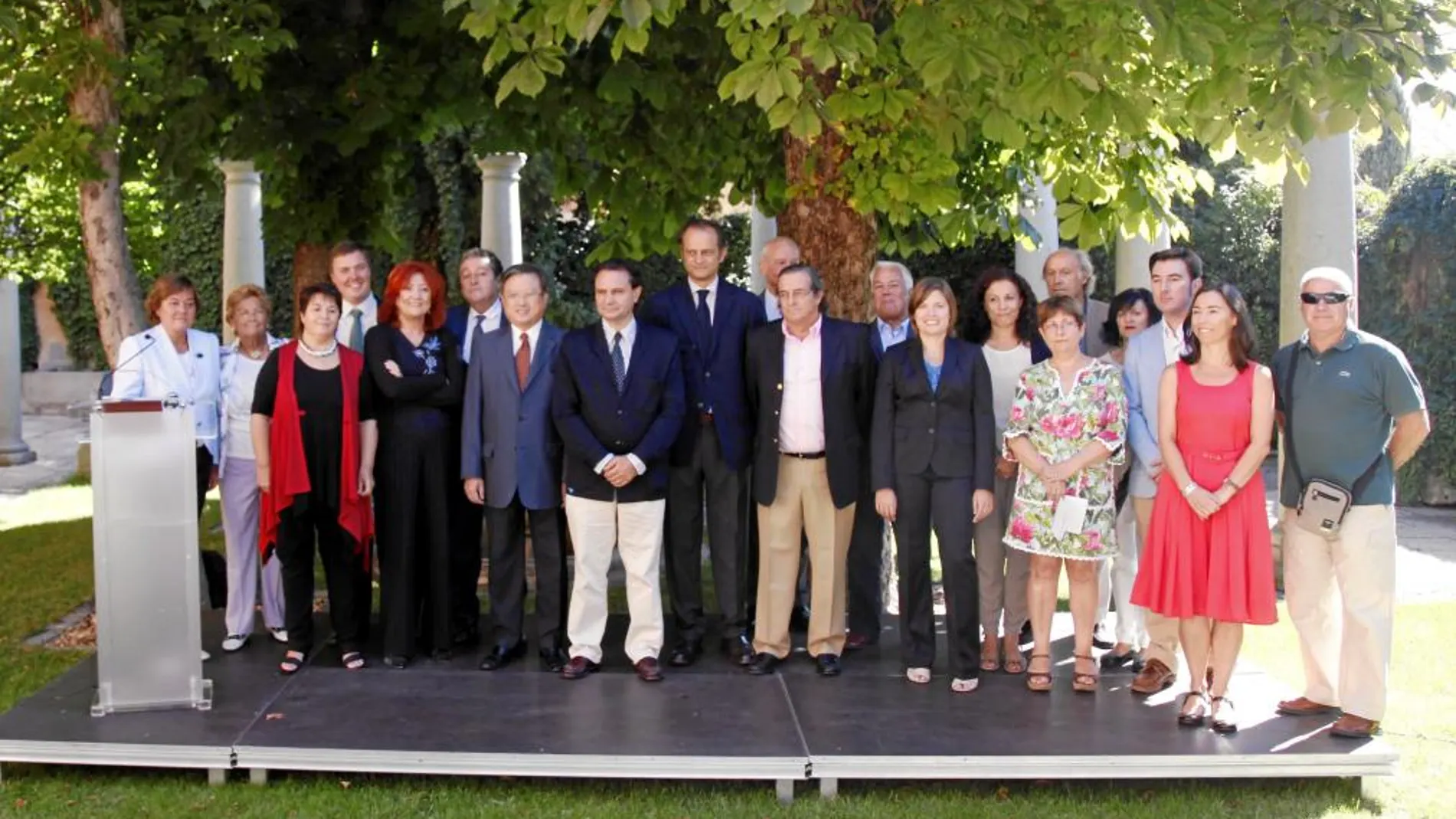 Autoridades durante la presentación del Hay Festival 2013 que se desarrollará del 26 al 29 de septiembre
