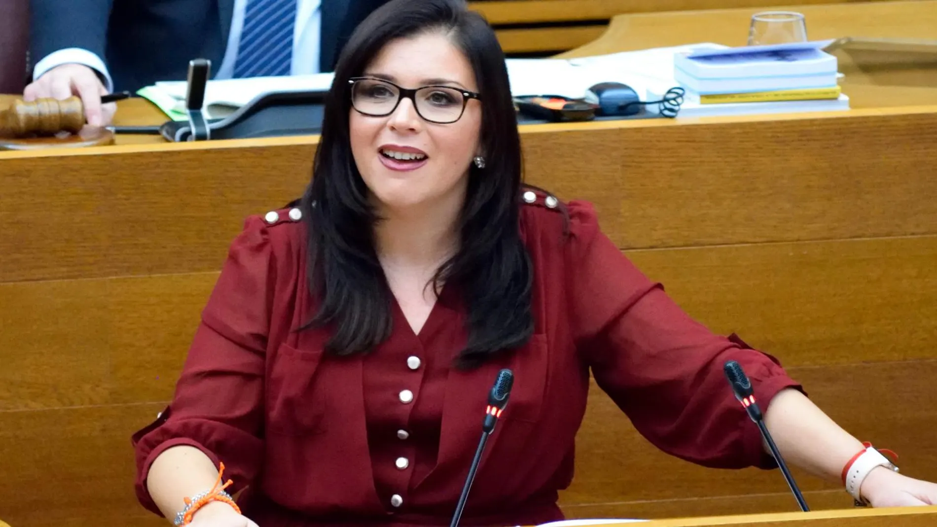 La vicealcaldesa de Alicante, Mari Carmen Sánchez, durante una comparecencia en Parlamento valenciano
