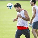 Diego Costa, durante el entrenamiento de ayer con el conjunto rojiblanco