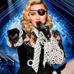 Madonna durante su polémica actuación en Eurovisión