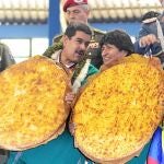 Los presidentes de Venezuela, Nicolás Maduro, y Bolivia, Evo Morales, a finales de mayor