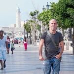 España en verano: Willy Toledo, de «botellón» en el Malecón
