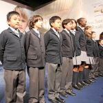 Los niños del Colegio San Ildefonso vienen cantando los sorteos de lotería desde finales del siglo XVIII