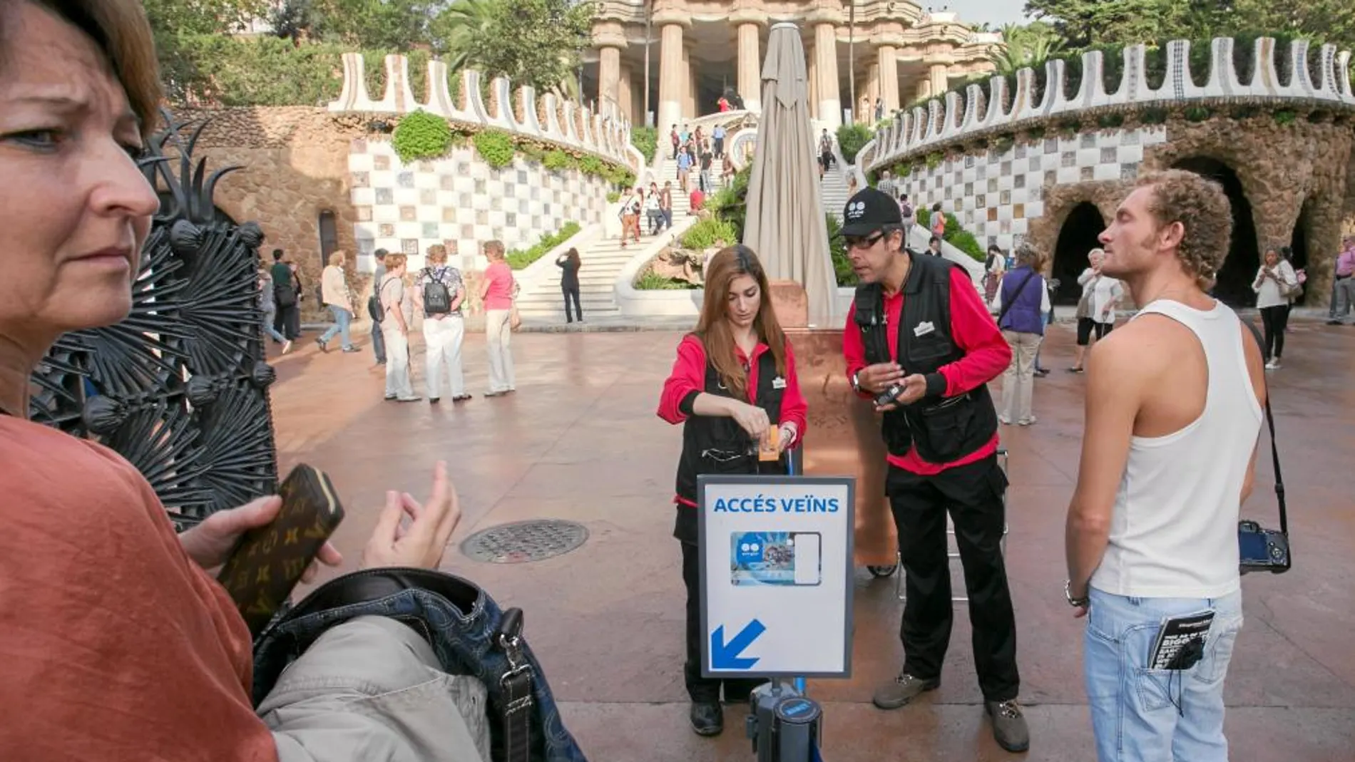 El 86 por ciento de los visitantes del Park Güell son extranjeros, sólo un 2,4 es de Barcelona