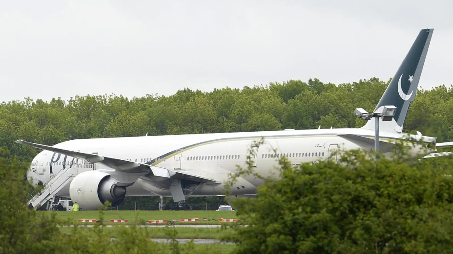 El Boeing 777 de Pakistan Airlines, trsa aterrizar en Stansted