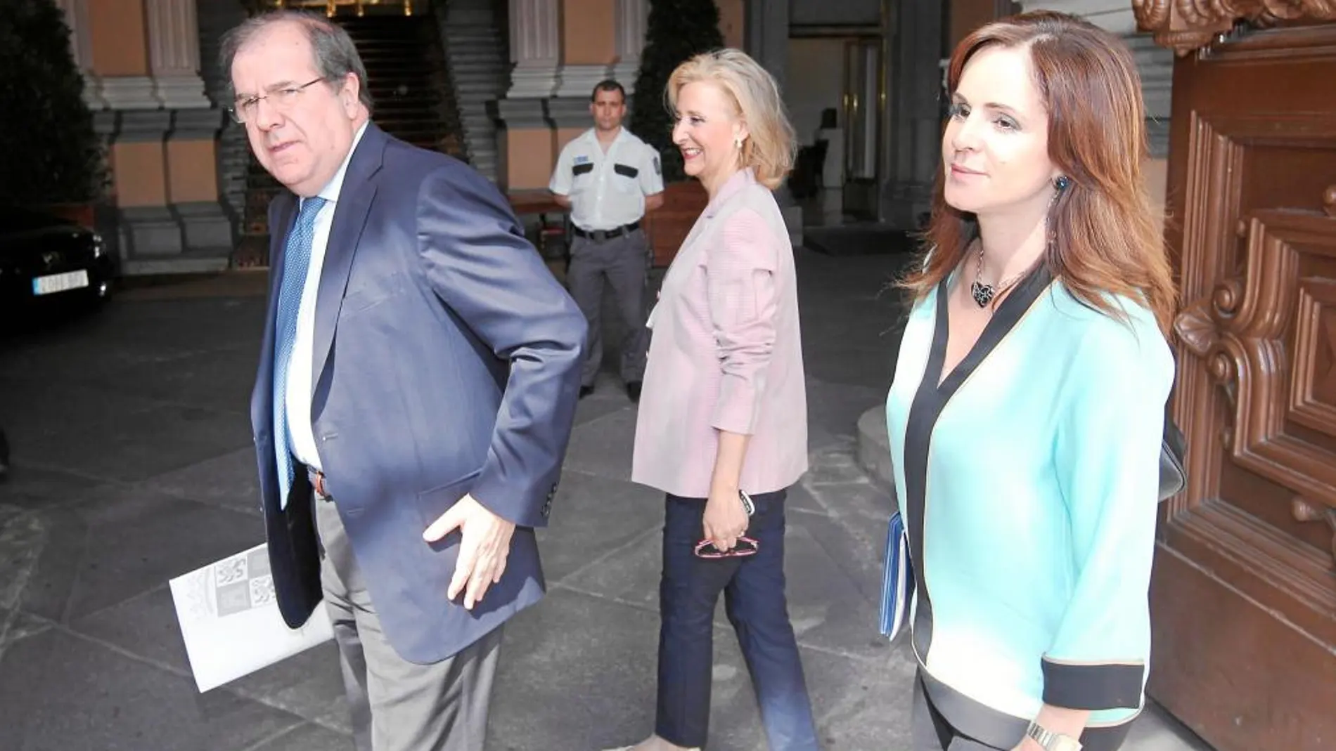 El presidente Herrera y Silvia Clemente, momentos antes de reunirse con el ministro Arias Cañete