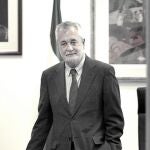JOSÉ ANTONIO GRIÑÁN: «No soy partidario del enfrentamiento entre territorios, que sólo nos conduce al desastre»