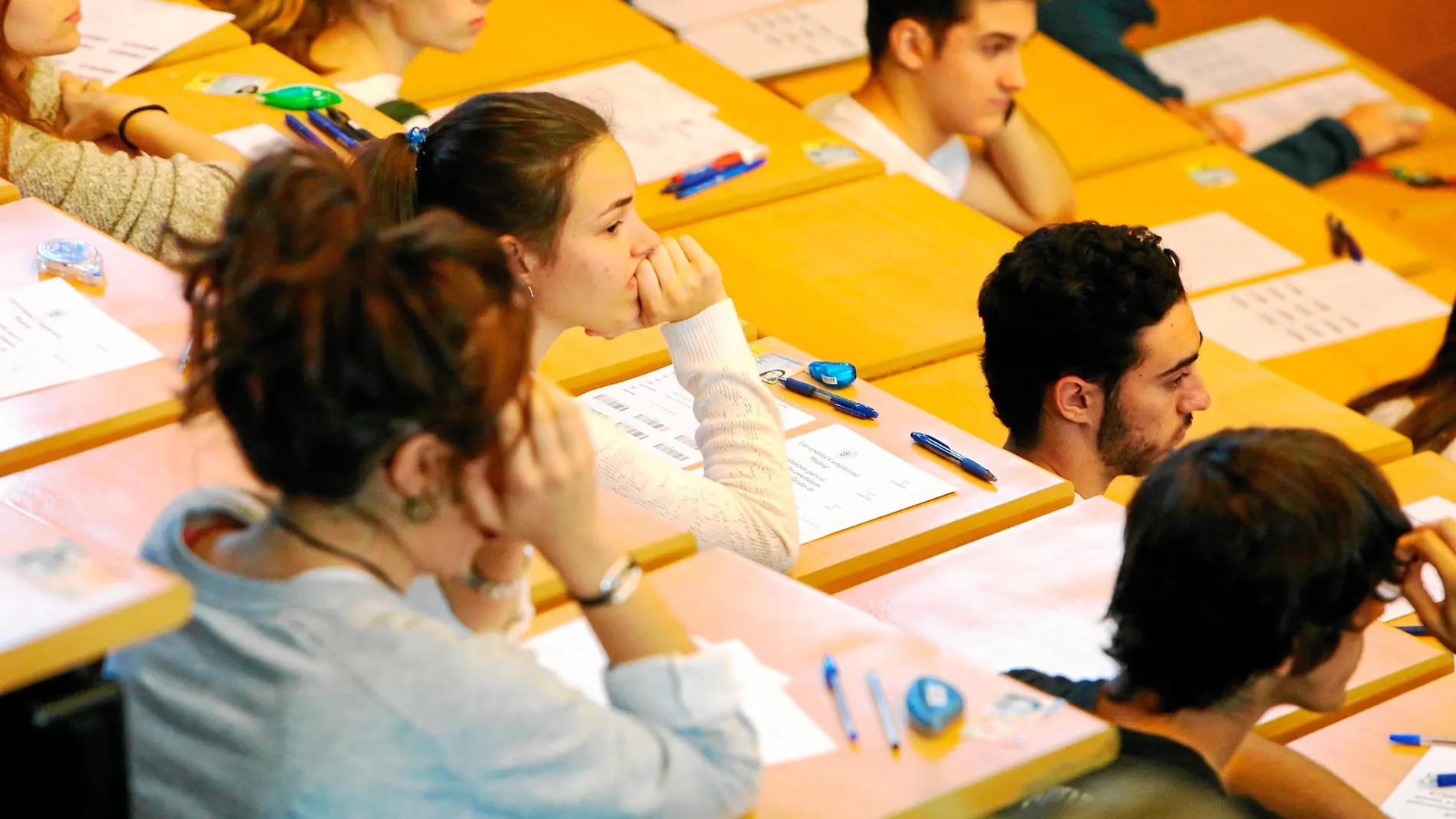 El número de alumnos que se presenta este año a las pruebas de acceso a al universidad en la Comunidad de Madrid es un 13 por ciento superior.