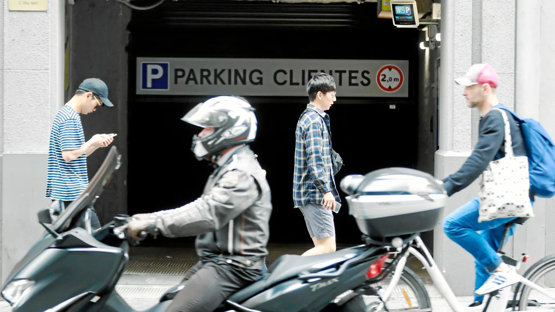 Muchos de los aparcamientos privados de Madrid han tenido que acudir a la Justicia por la tasa que les ha impuesto el Ayuntamiento / Foto: Luis Díaz