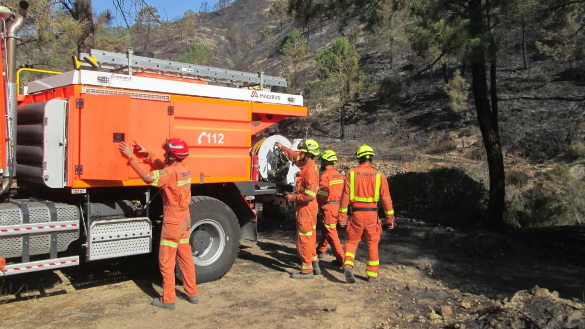 Los barrancos y los cauces de los ríos suelen lindar con terrenos forestales por donde es muy fácil que se propaguen los incendios