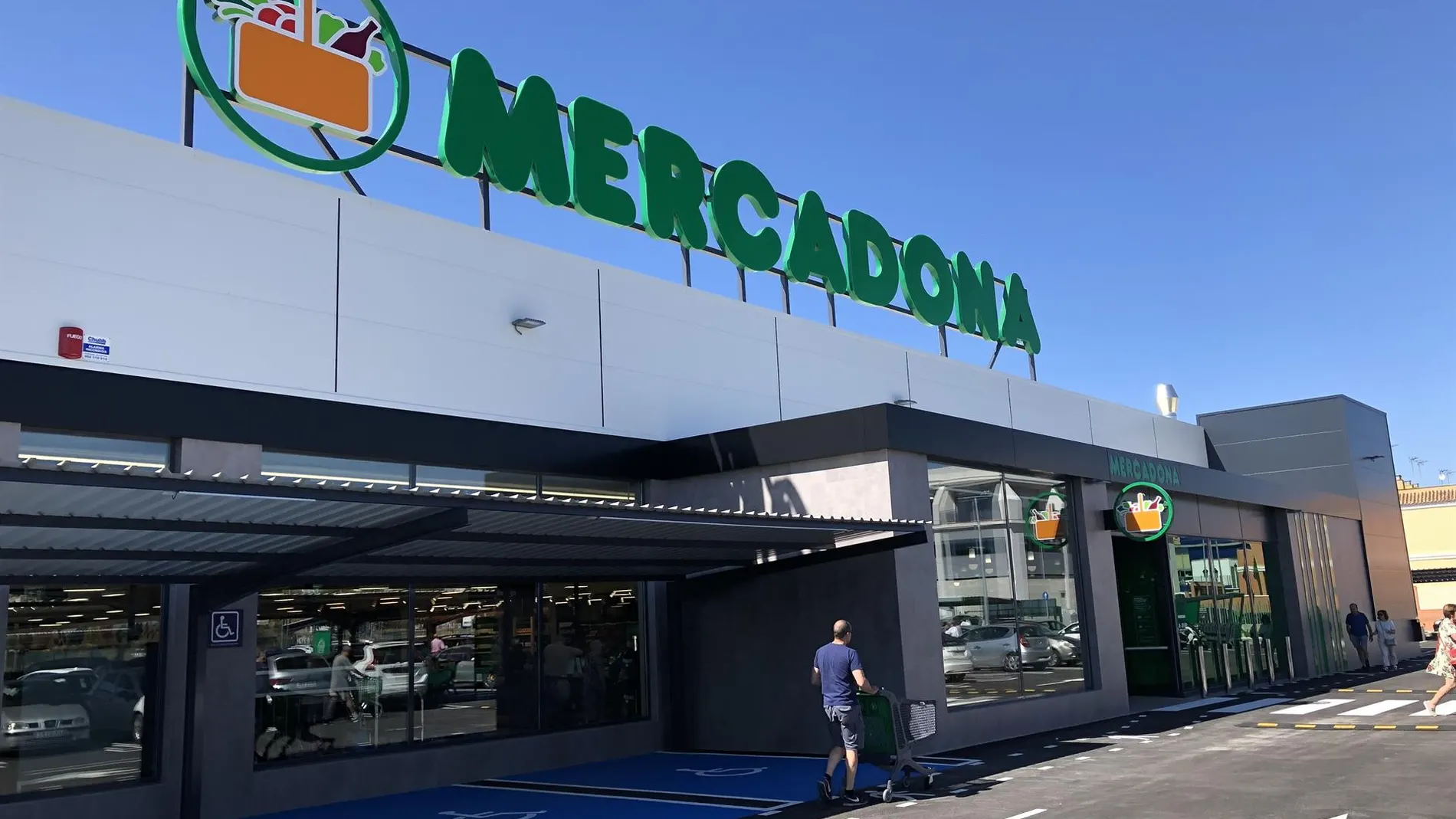 La nueva tienda de Mercadona en Espartinas con 1.750 metros cuadrados y el modelo de supermercado eficiente /Foto: La Razón
