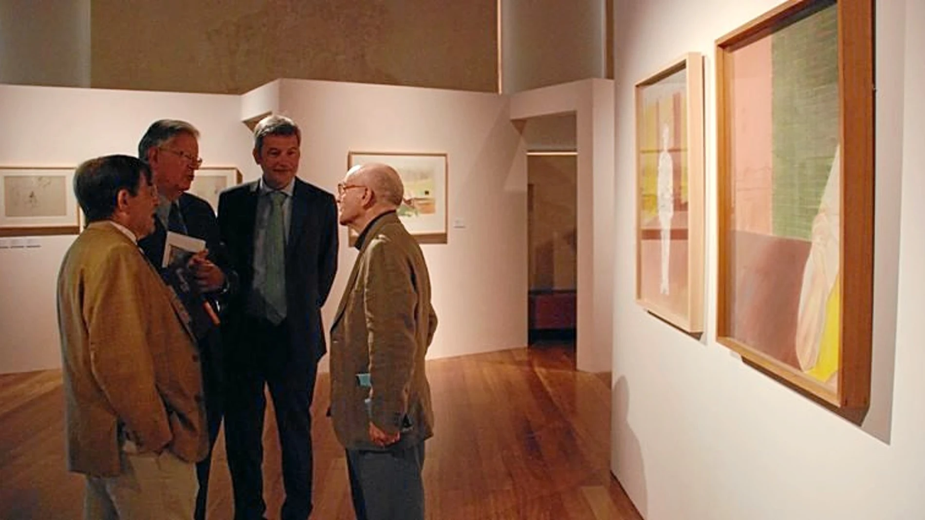 Rafael Ripoll acudió ayer a la inauguración en el Centro de El Carmen de Valencia de la exposición «Martí Quinto 1978-2013»