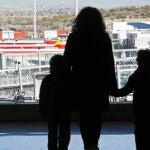 El acuerdo entre Iberia y sindicatos, al que podría sumarse el Sepla, acaba con la amenaza de huelga