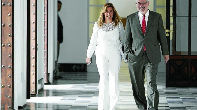 Susana Díaz y Antonio Ávila, ayer, en el Palacio de San Telmo