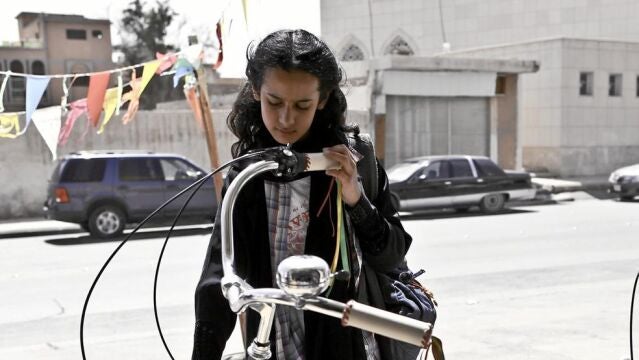 Directora a velo descubierto