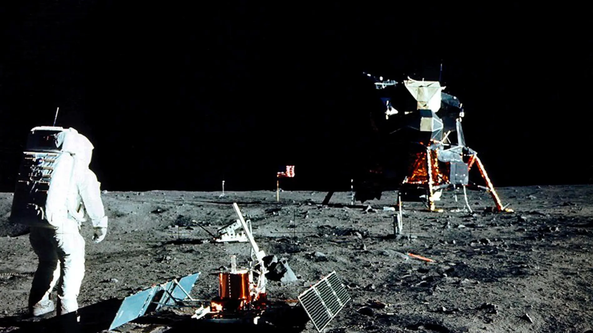 Imágen de la llegada del hombre a la Luna de la misión Apolo 11