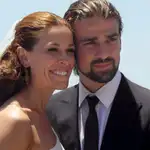 Foto de archivo del 22 de junio de 2012 de la presentadora de televisión Raquel Sánchez Silva junto a su marido, el operador de cámara italiano Mario Biondo, durante su boda