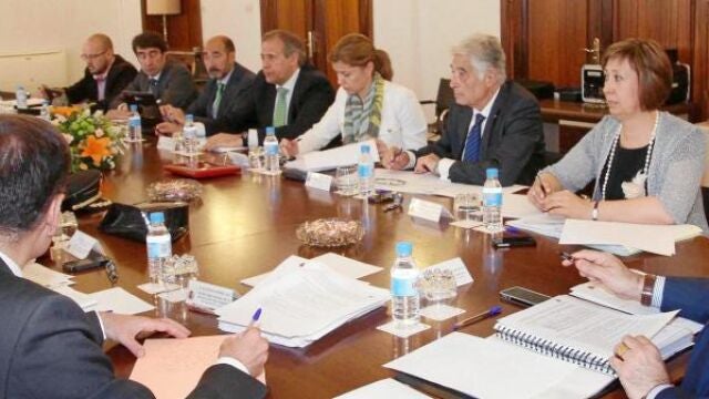 El delegado del Gobierno, Ramiro Ruiz Medrano, preside, en Segovia, la Comisión Territorial de Asistencia al Delegado