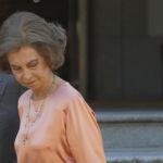 El Rey acompañado de la Reina y la Infanta Elena