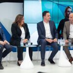 En el debate participaron, de izquierda a derecha, Alfonso Alcántara, Ana Casilda Andrés, Juan José Juárez Y David del Val