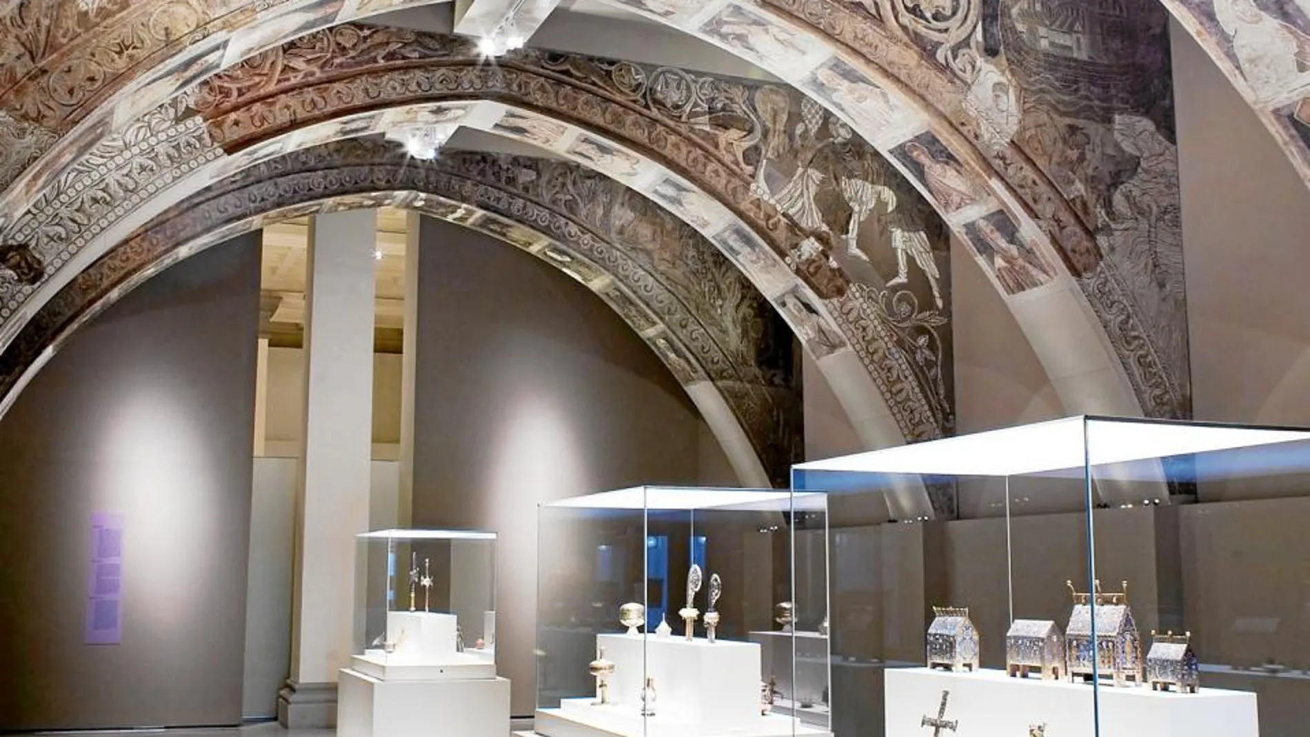 Una imagen de la sala en la que se conservan las pinturas de Santa María de Sigena