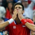 Novak Djokovic celebra su victoria ante Tomas Berdych