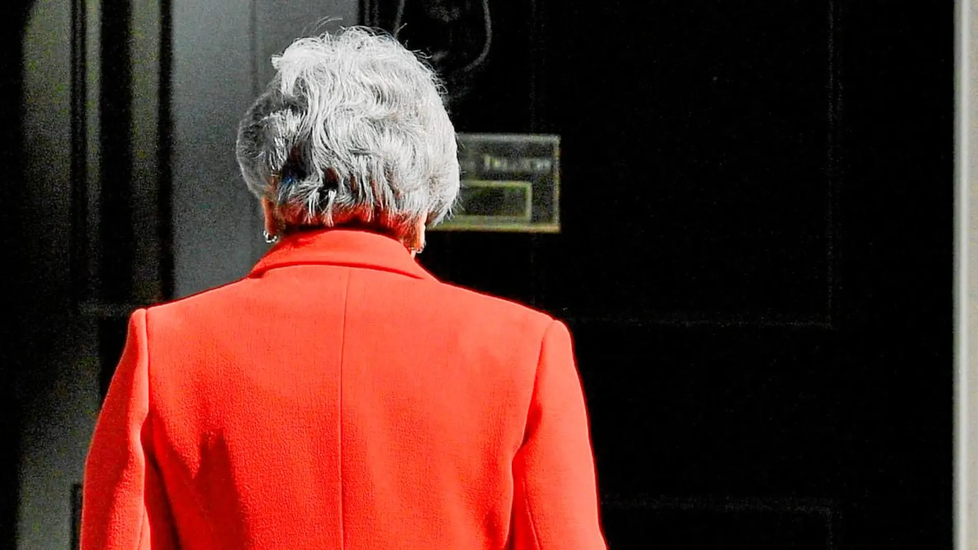 Un adiós discreto Theresa May prefirió mantener un perfil bajo y no hacer declaraciones el día en que presentó de forma oficial su dimisión como líder «tory»