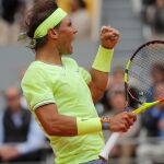 Nadal celebra uno de los puntos de la semifinal ante Federer. Foto: Reuters