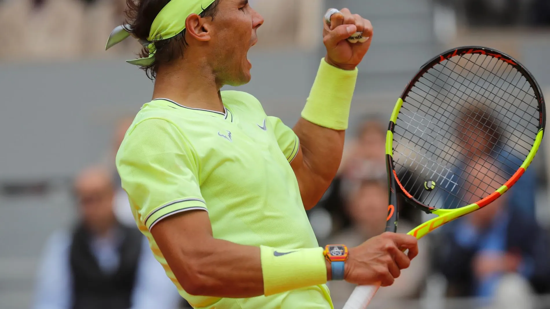 Nadal celebra uno de los puntos de la semifinal ante Federer. Foto: Reuters