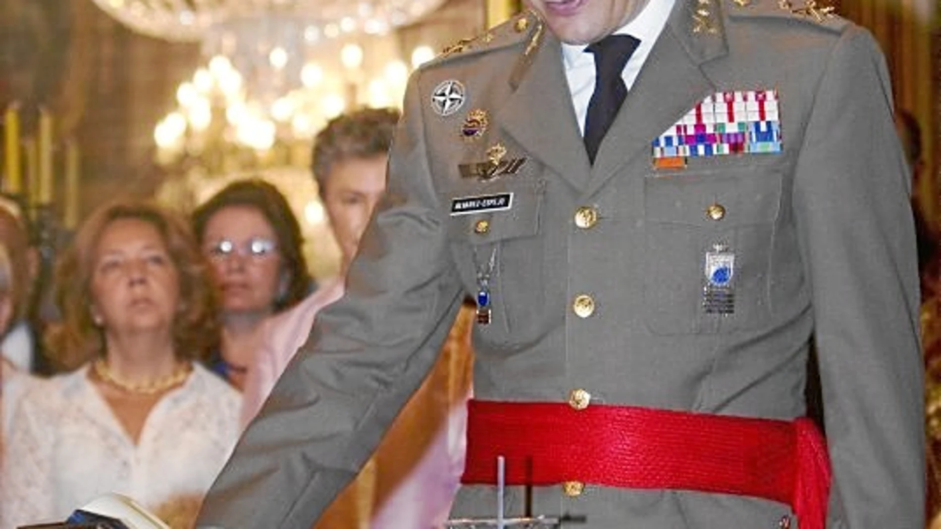 Álvarez-Espejo toma posesión de su cargo como nuevo inspector general del Ejército